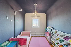 N 30th St-S2501-015.jpg