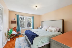 N 30th St-S2501-017.jpg