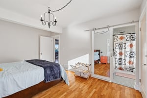 N 30th St-S2501-027.jpg