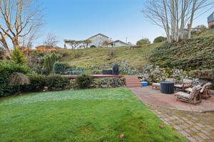 N 30th St-S2501-042.jpg