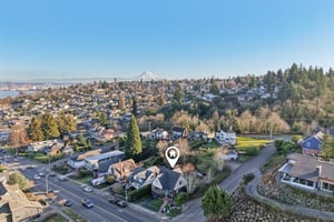 N 30th St-S2501-047.jpg