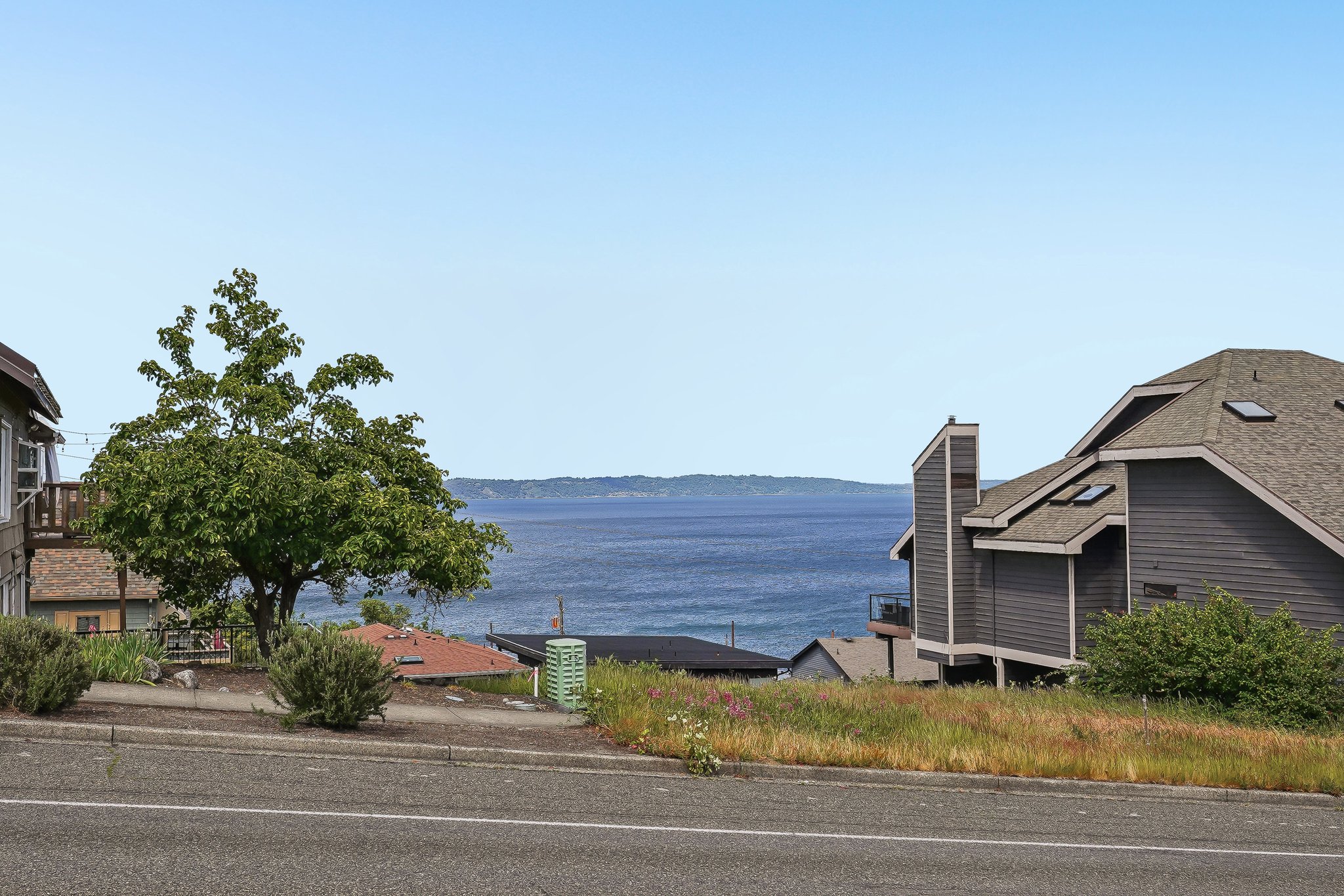 N 30th St-S1006-026.jpg