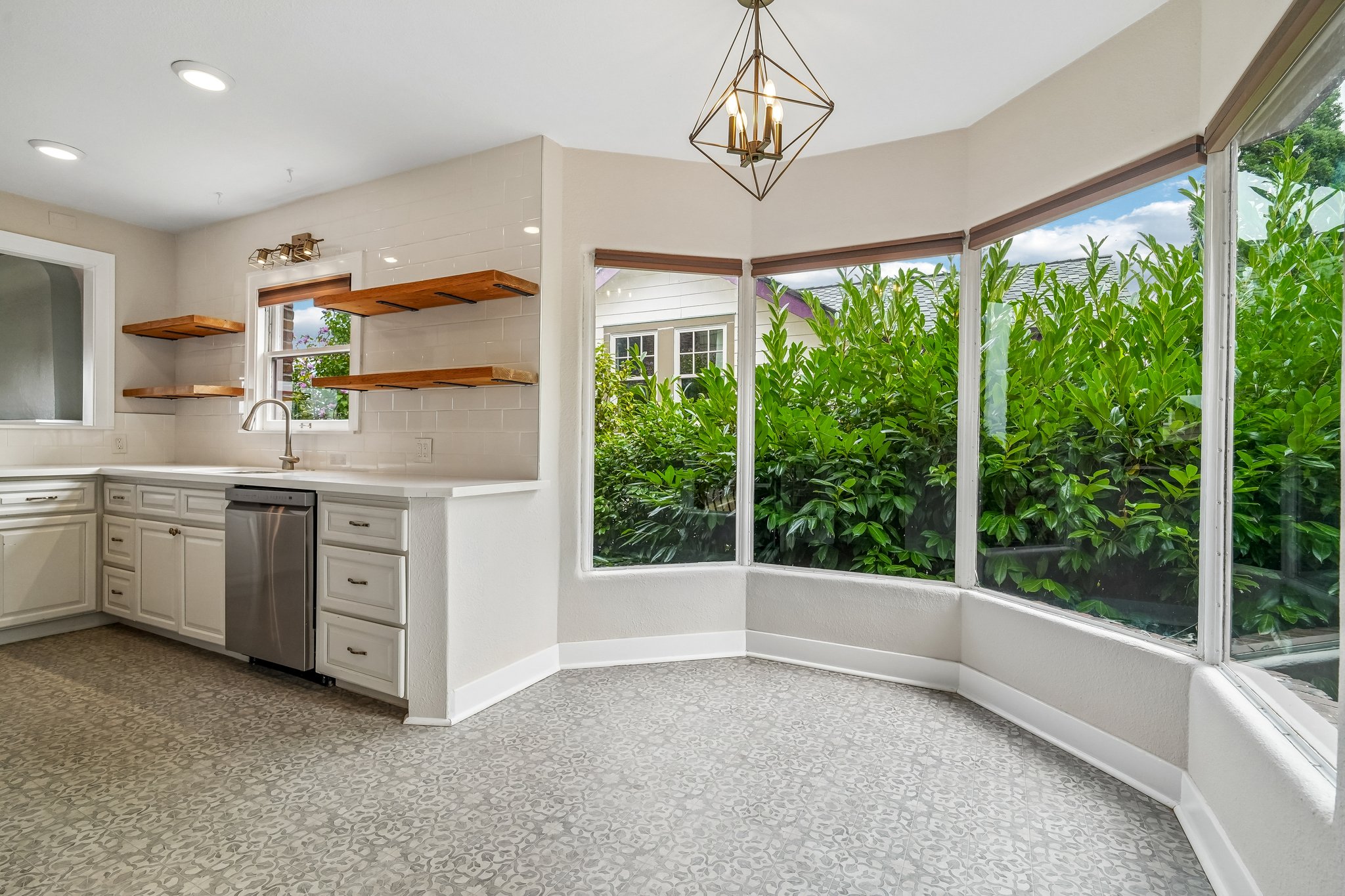 - 2624 N 30th St-S1108-015.jpg