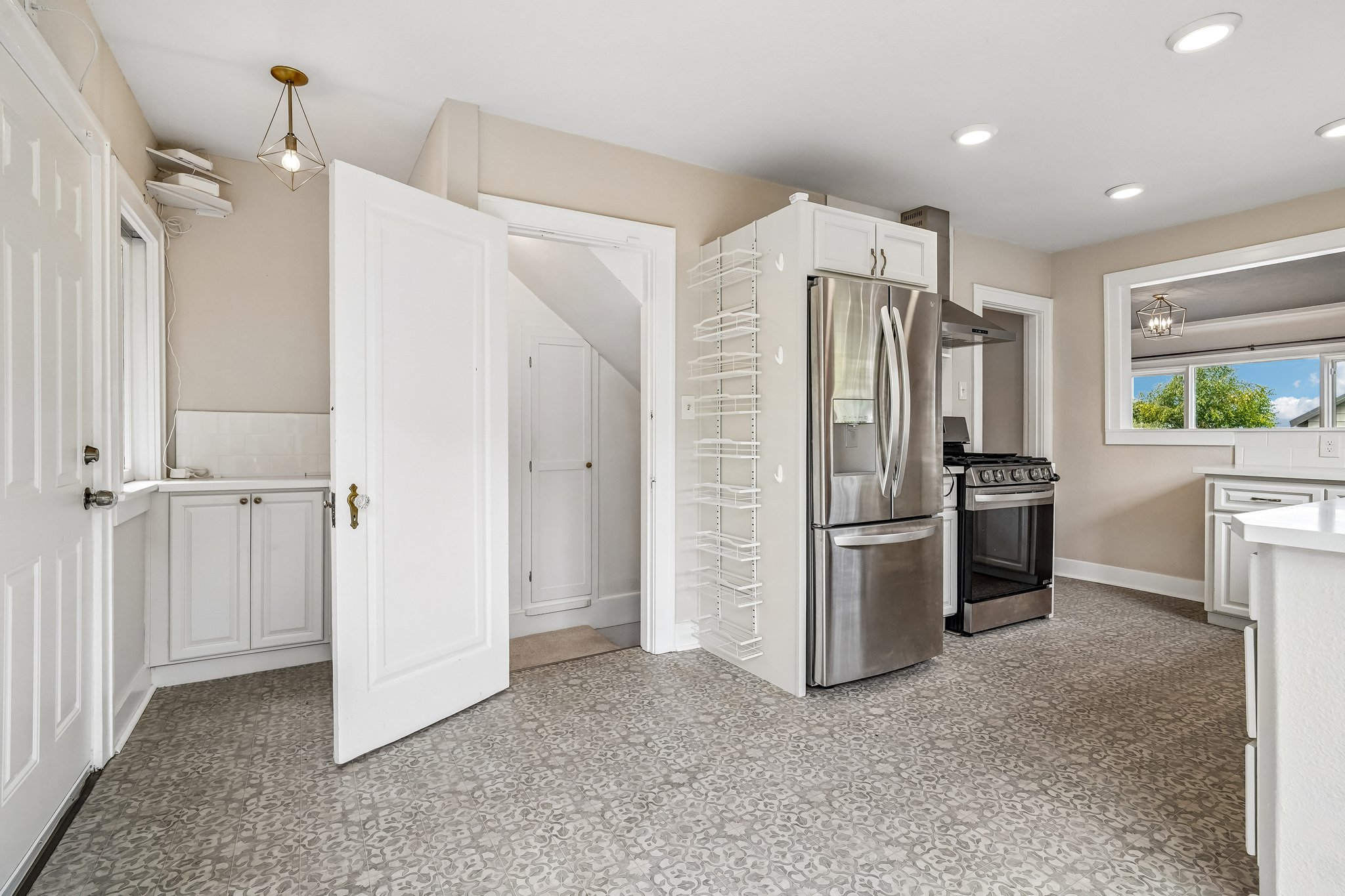 - 2624 N 30th St-S1108-016.jpg