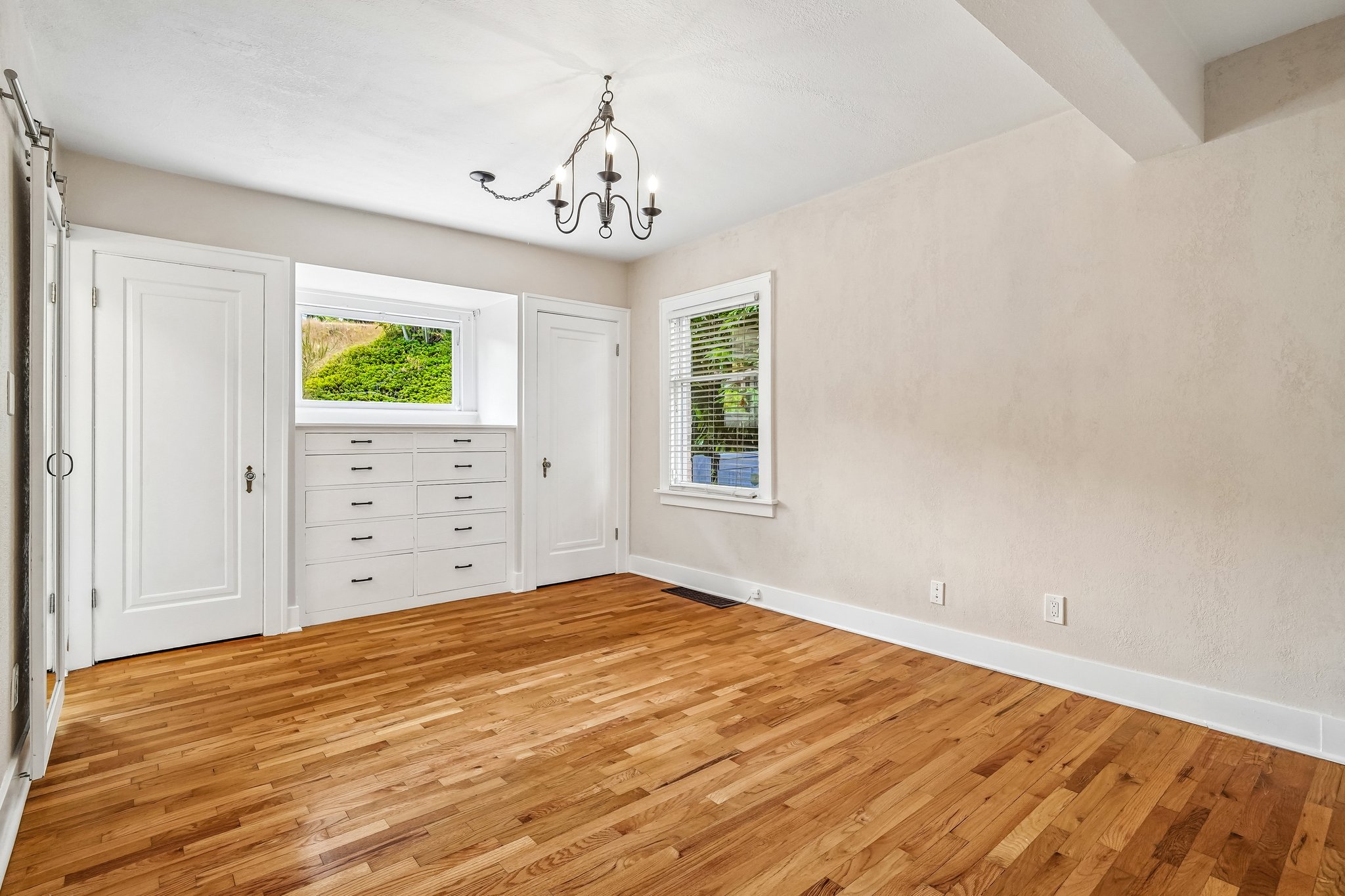- 2624 N 30th St-S1108-031.jpg