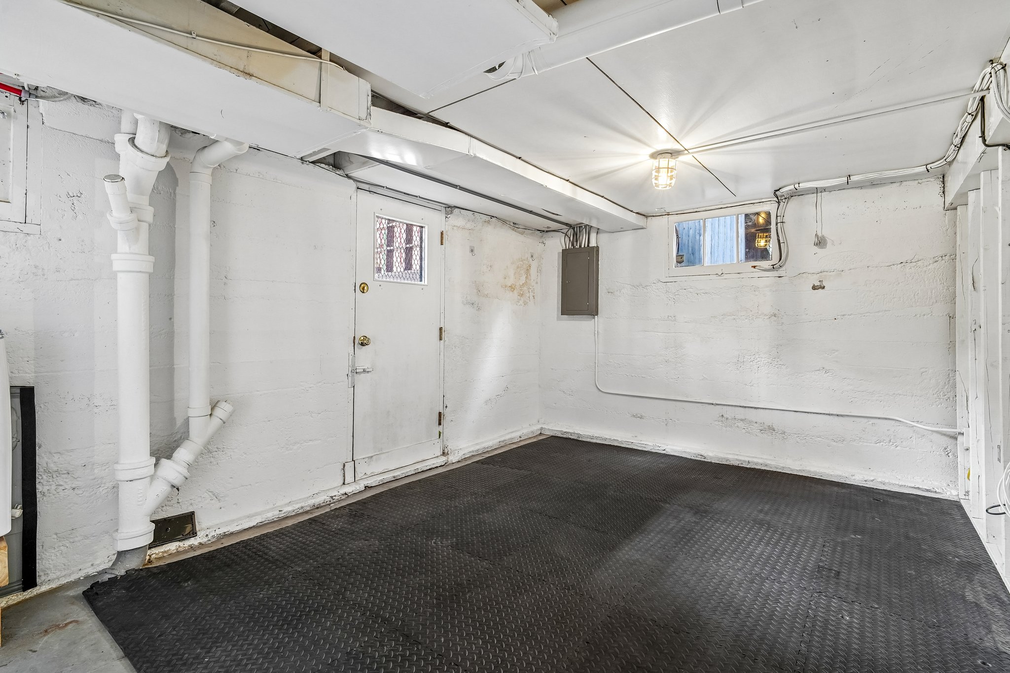 - 2624 N 30th St-S1108-041.jpg