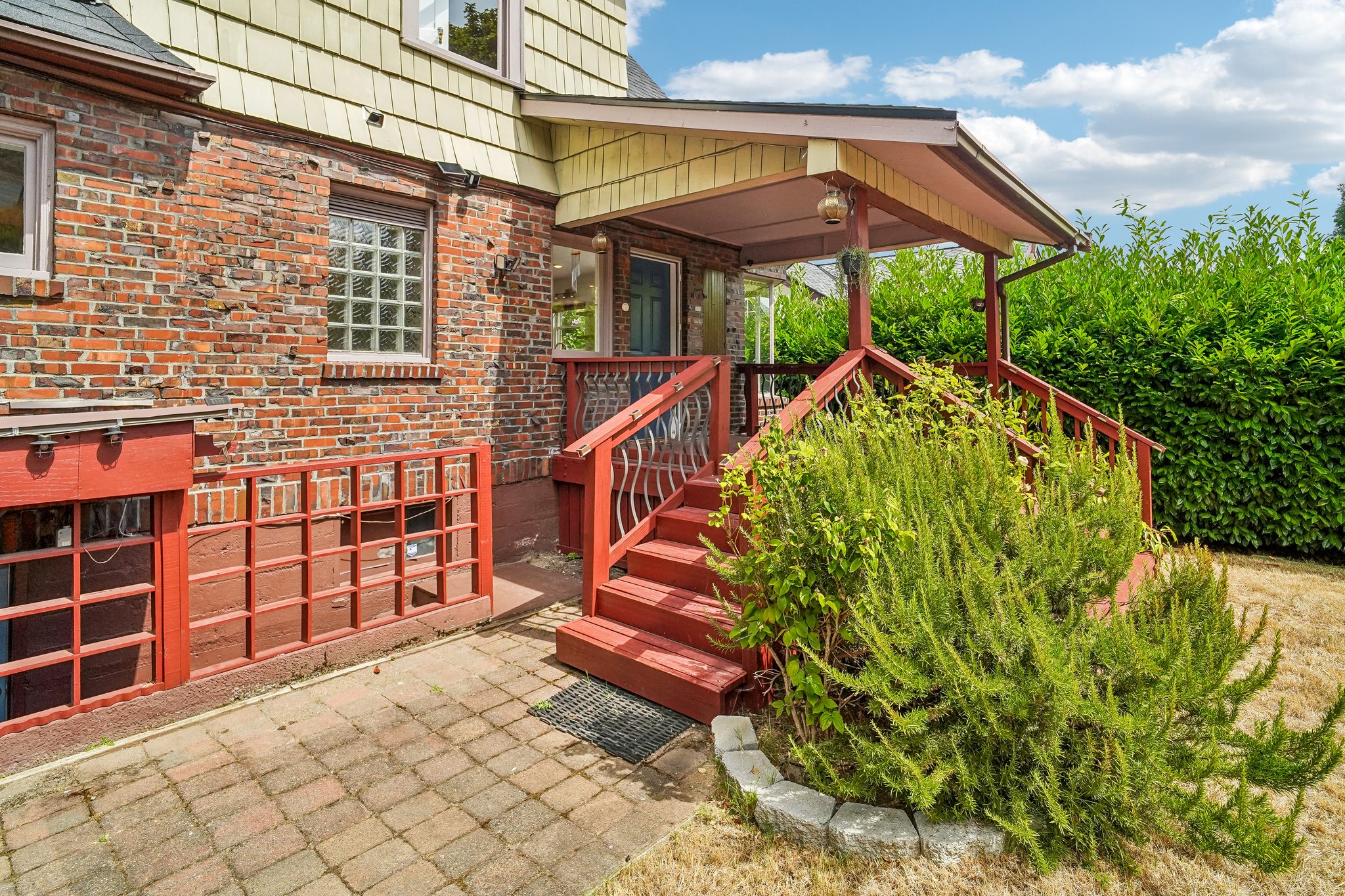 - 2624 N 30th St-S1108-053.jpg