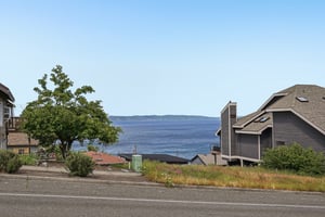 N 30th St-S1006-026.jpg