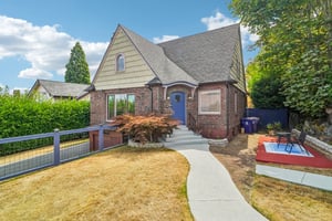 - 2624 N 30th St-S1108-002.jpg