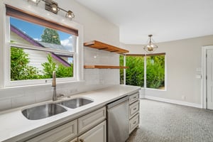 - 2624 N 30th St-S1108-018.jpg