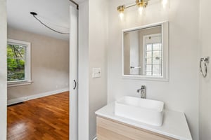 - 2624 N 30th St-S1108-036.jpg