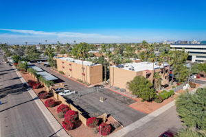 E Indian School Rd 235-020
