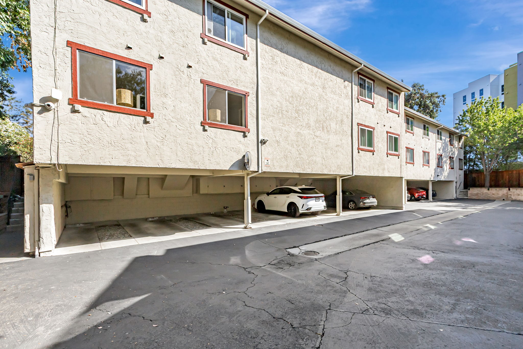 034_2625 Keystone Ave 201