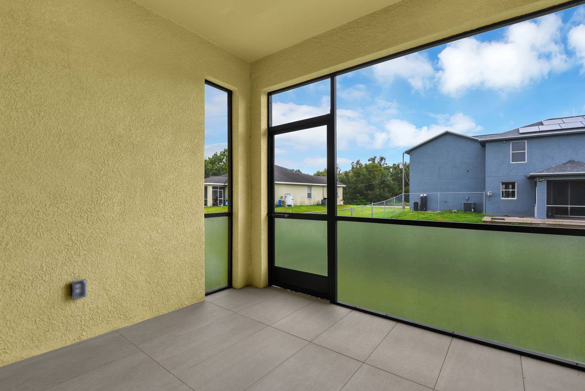 2625 Rear Lanai