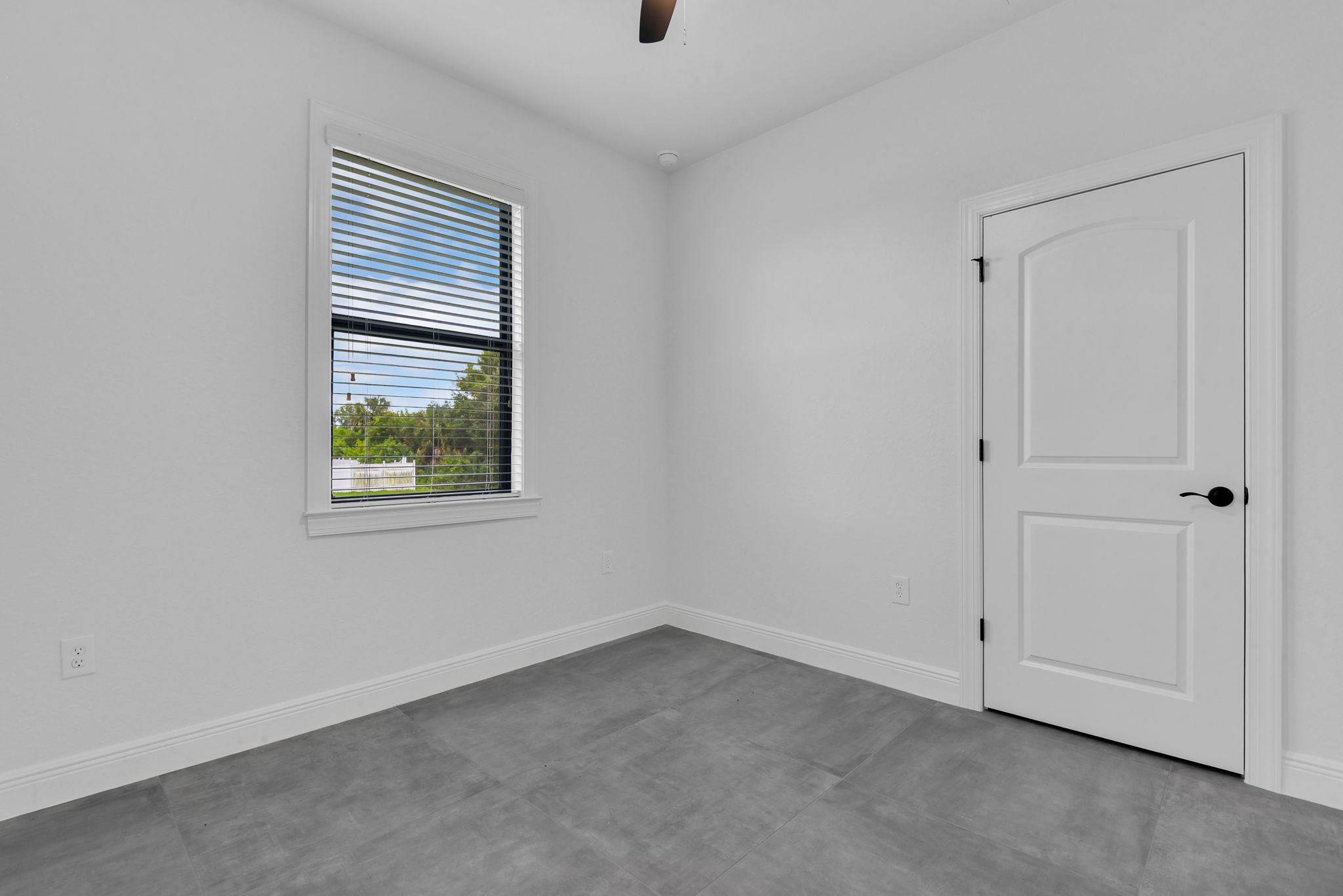 2625 Guest Room 2