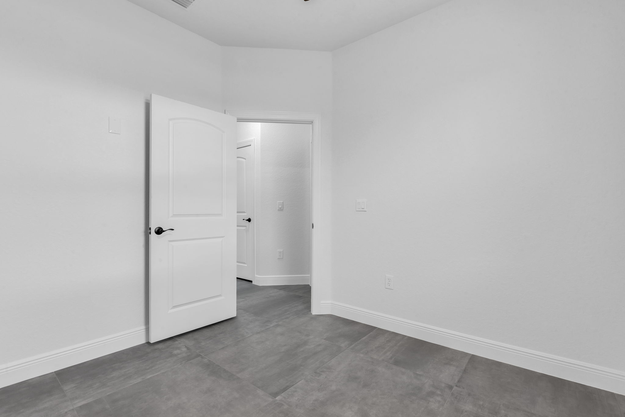 2625 Guest Room 2