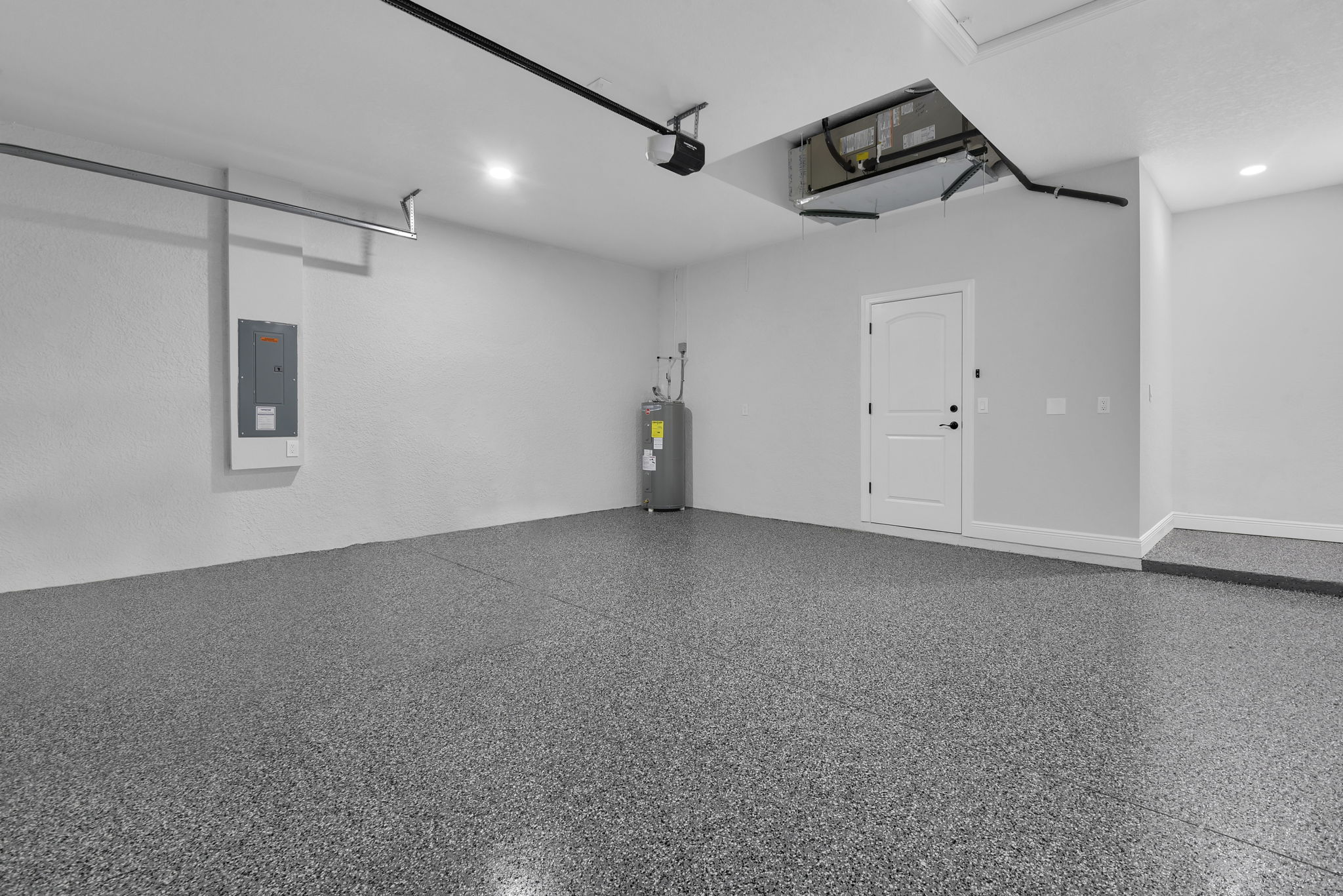 2625 Epoxy Floor & Extra Storage Niche