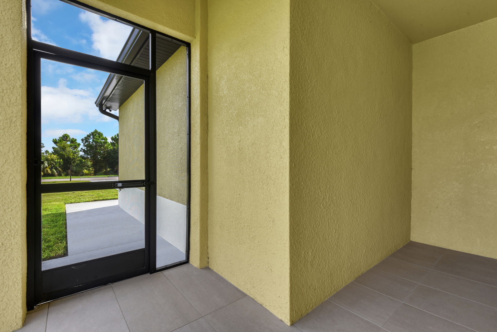 2627 Front Entry