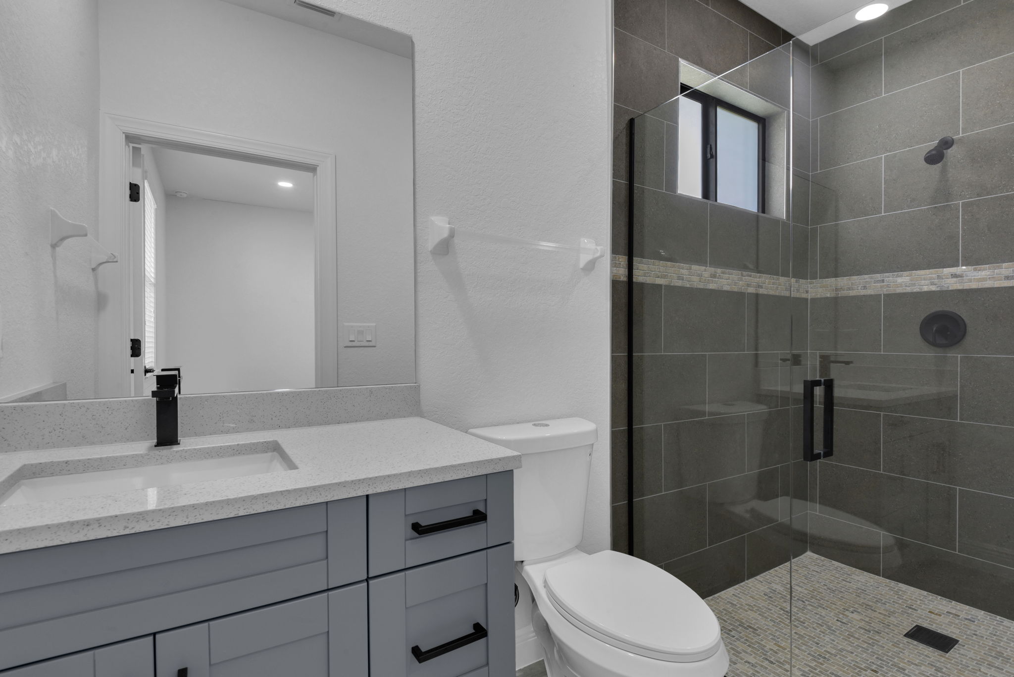 2627 Primary Full Bath