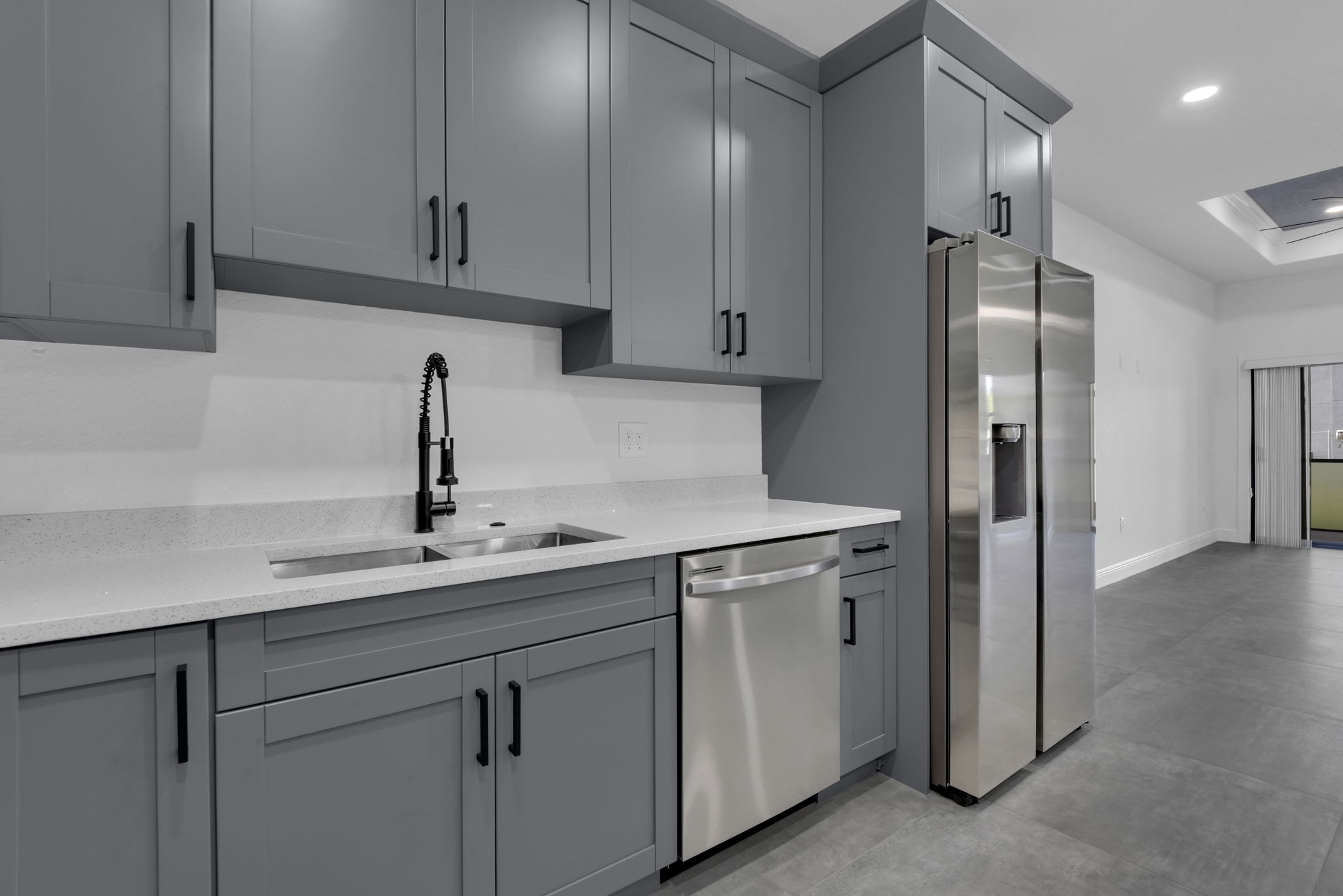 2627 High-End Cabinetry