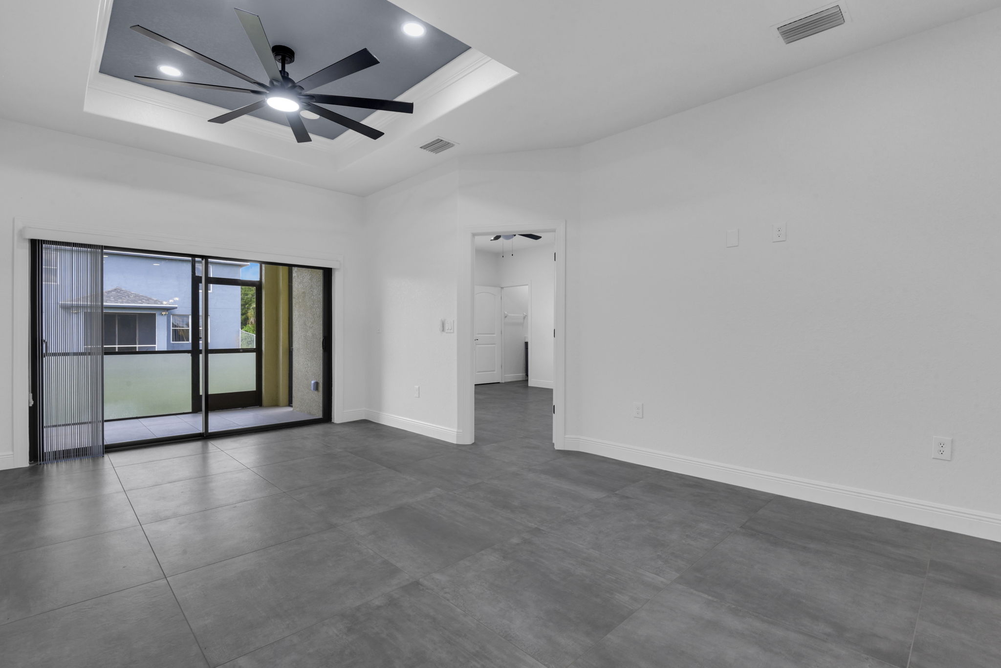 2627 Tray Ceiling In Great Room