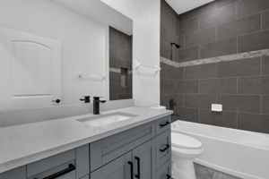 2625 Guest Full Bath