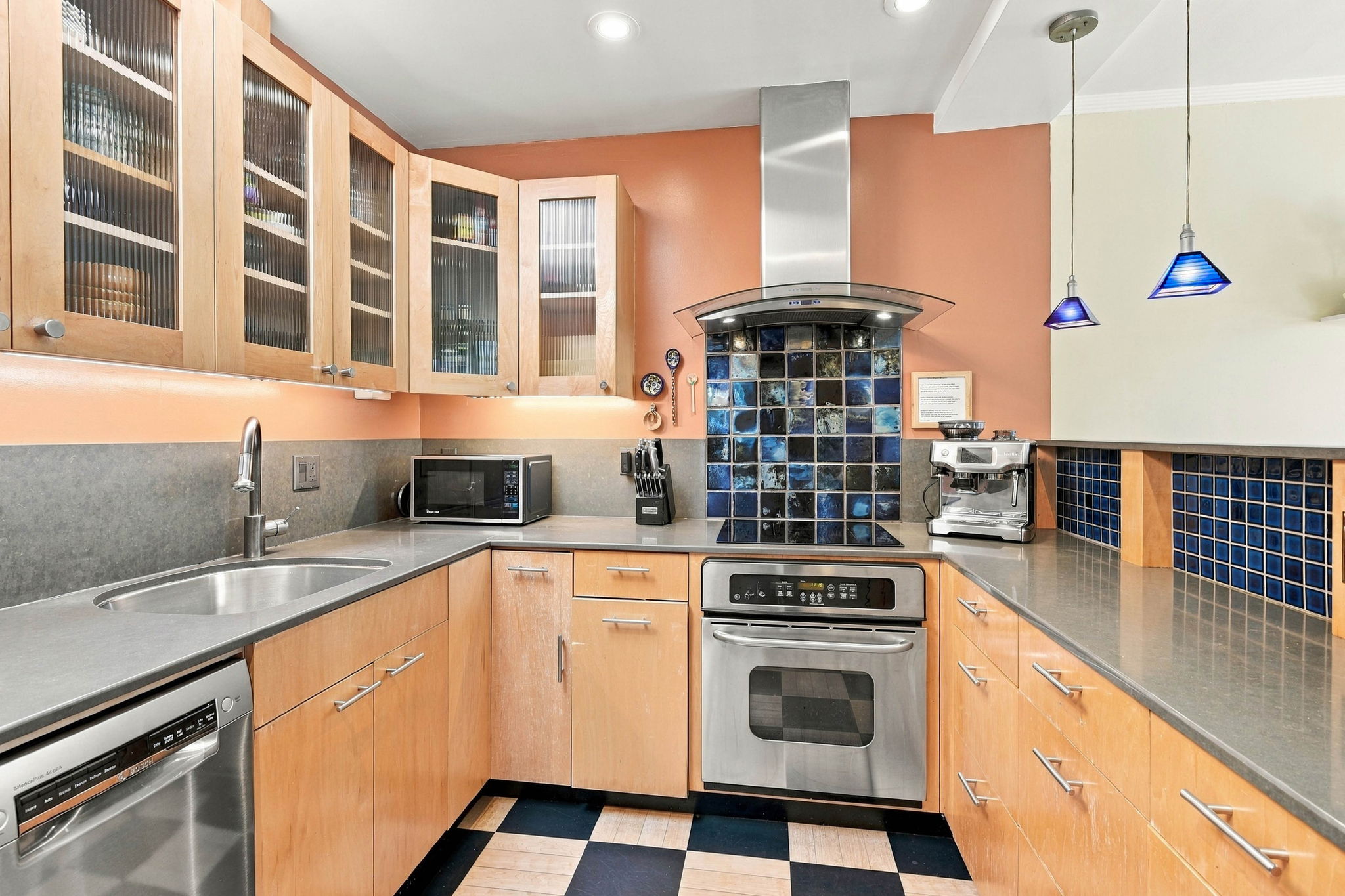 013_F8_2626 Wawona St