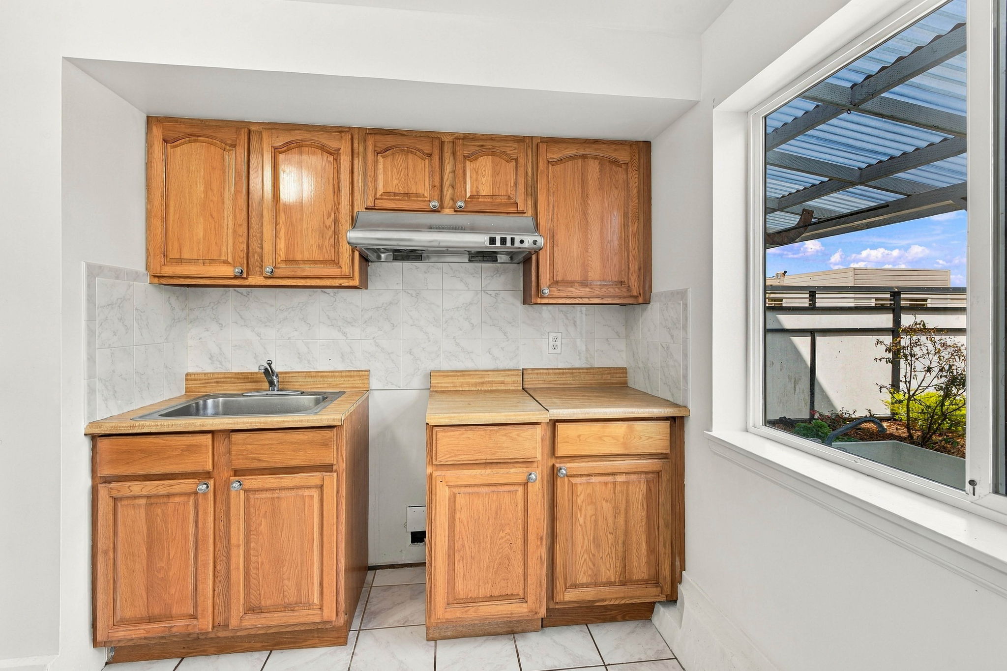 016_F8_2626 Wawona St