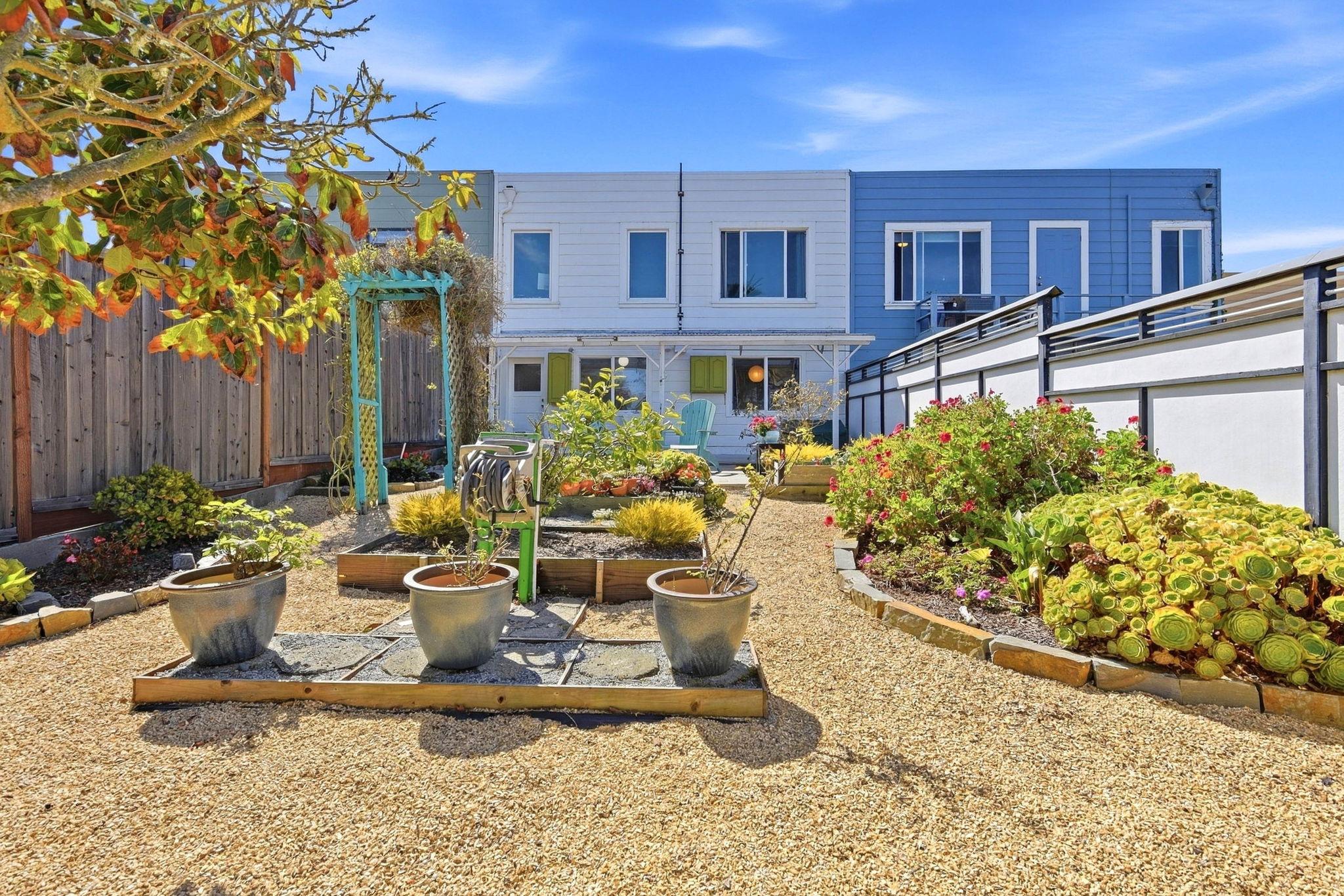 041_F8_2626 Wawona St