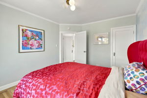 022_F8_2626 Wawona St