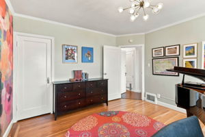 025_F8_2626 Wawona St