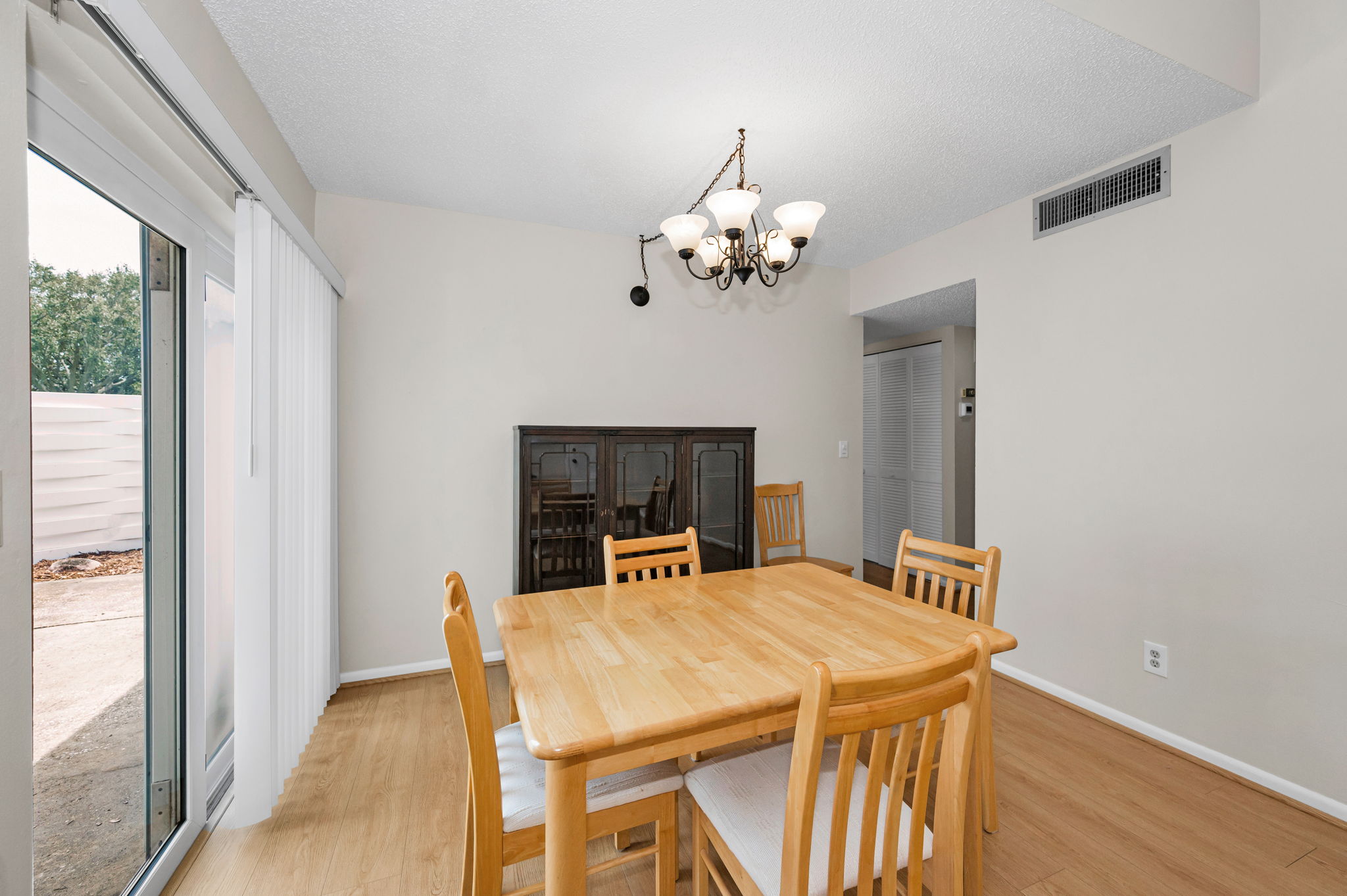 Dining Room4