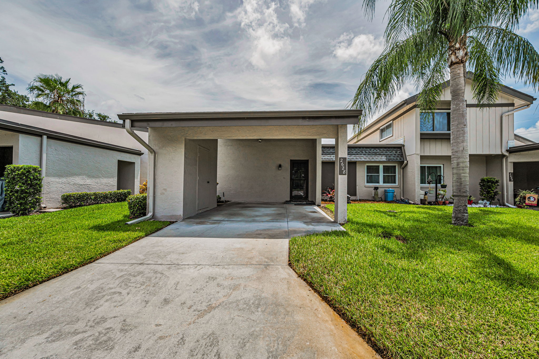 Front Exterior5