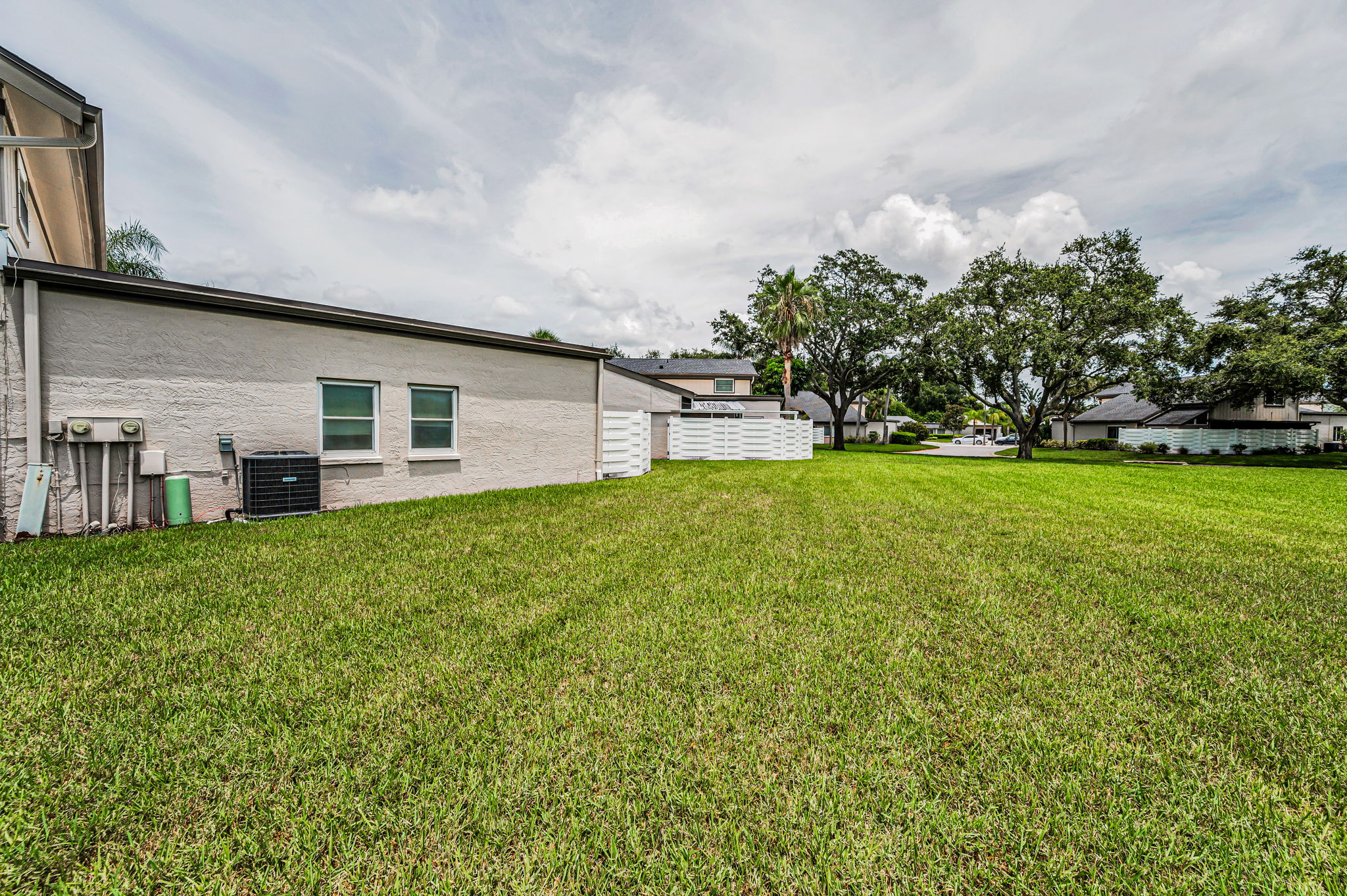 Rear Exterior3