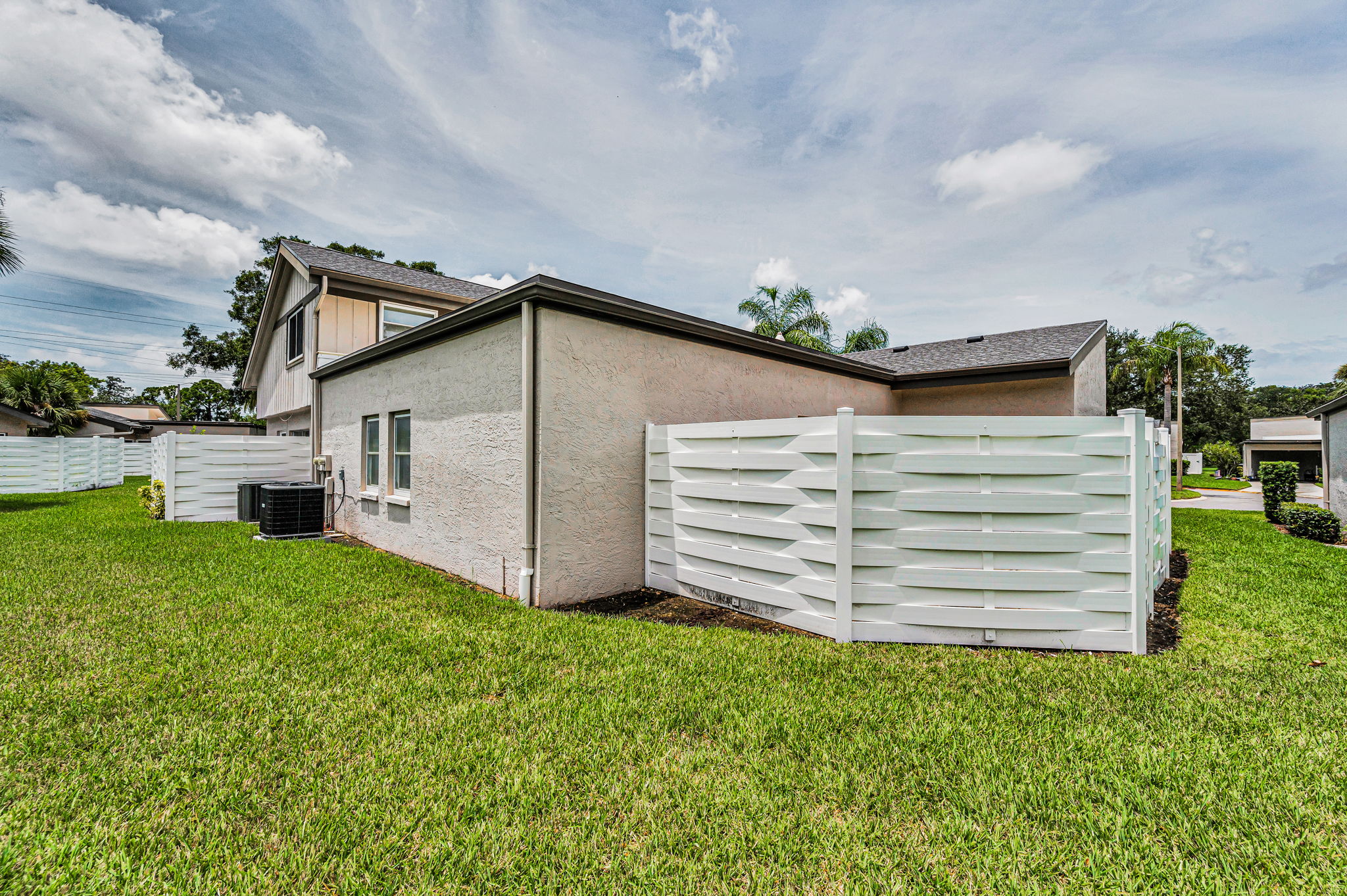 Rear Exterior4