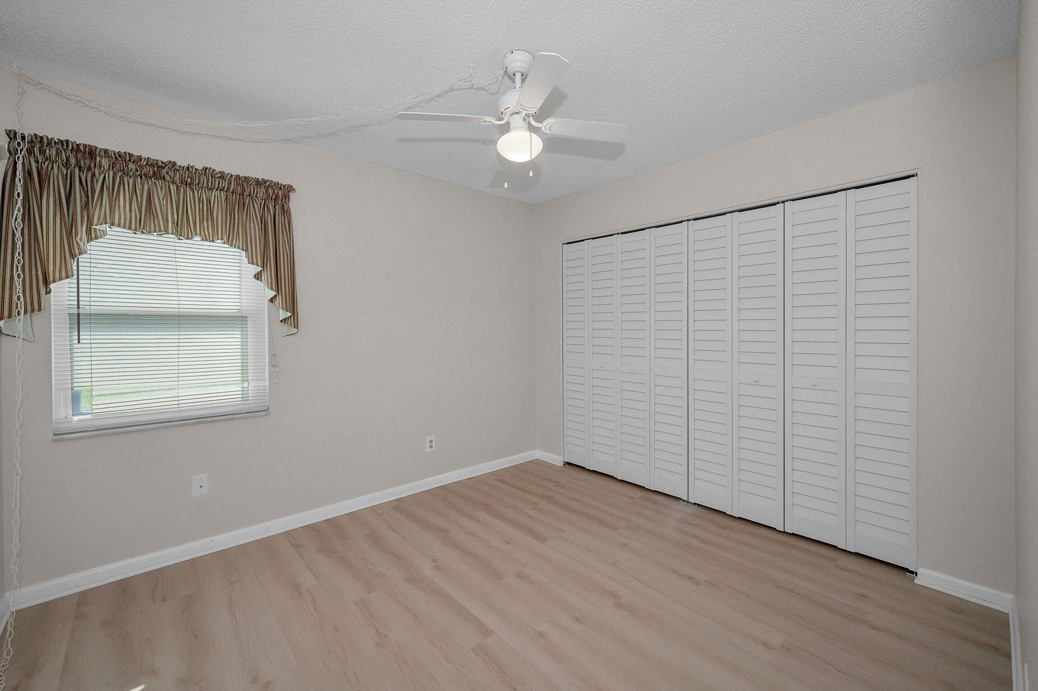 Bedroom11