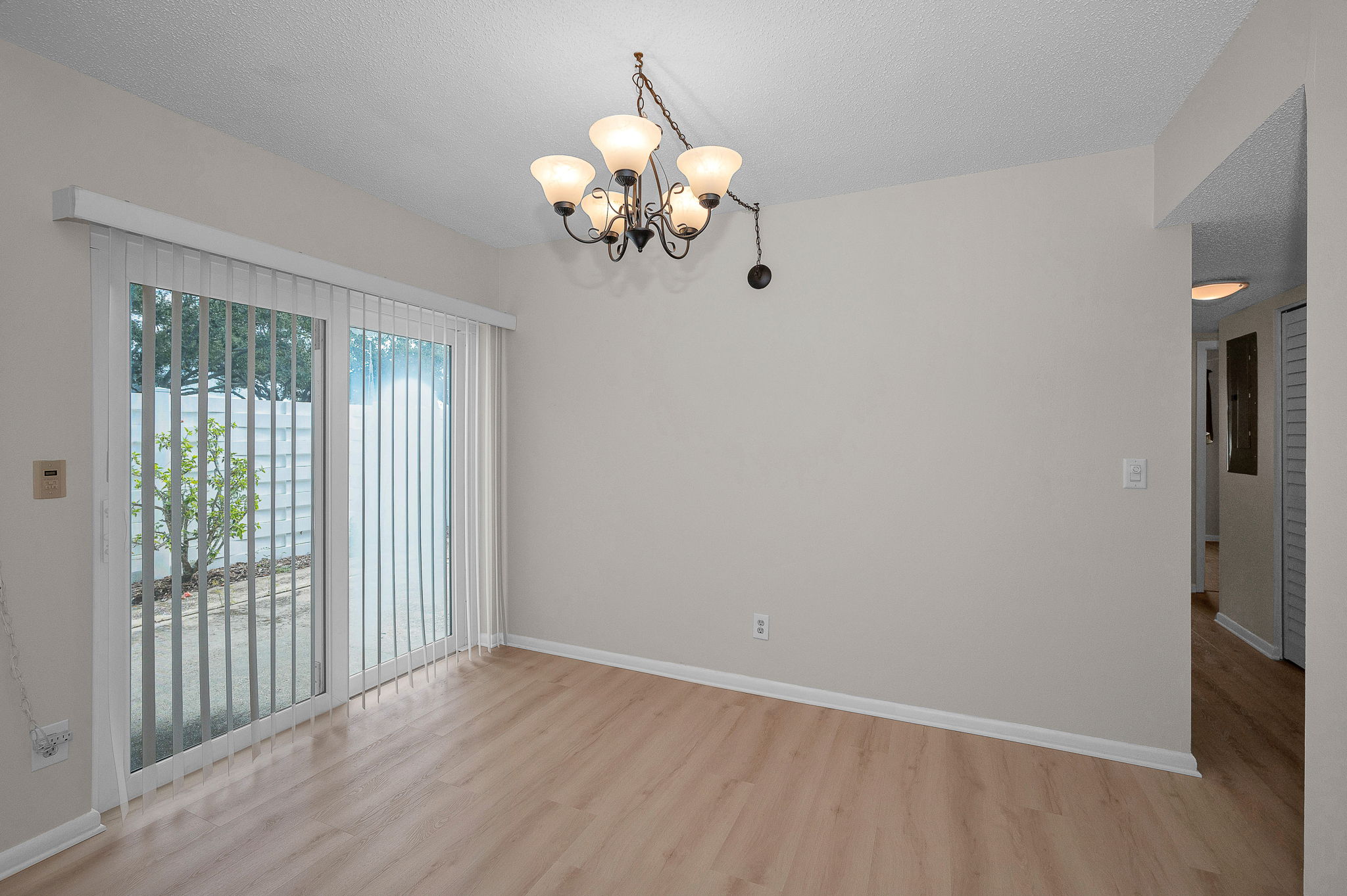 Dining Room10