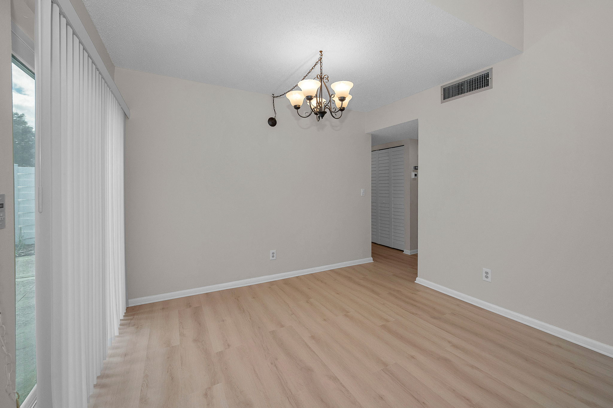 Dining Room11