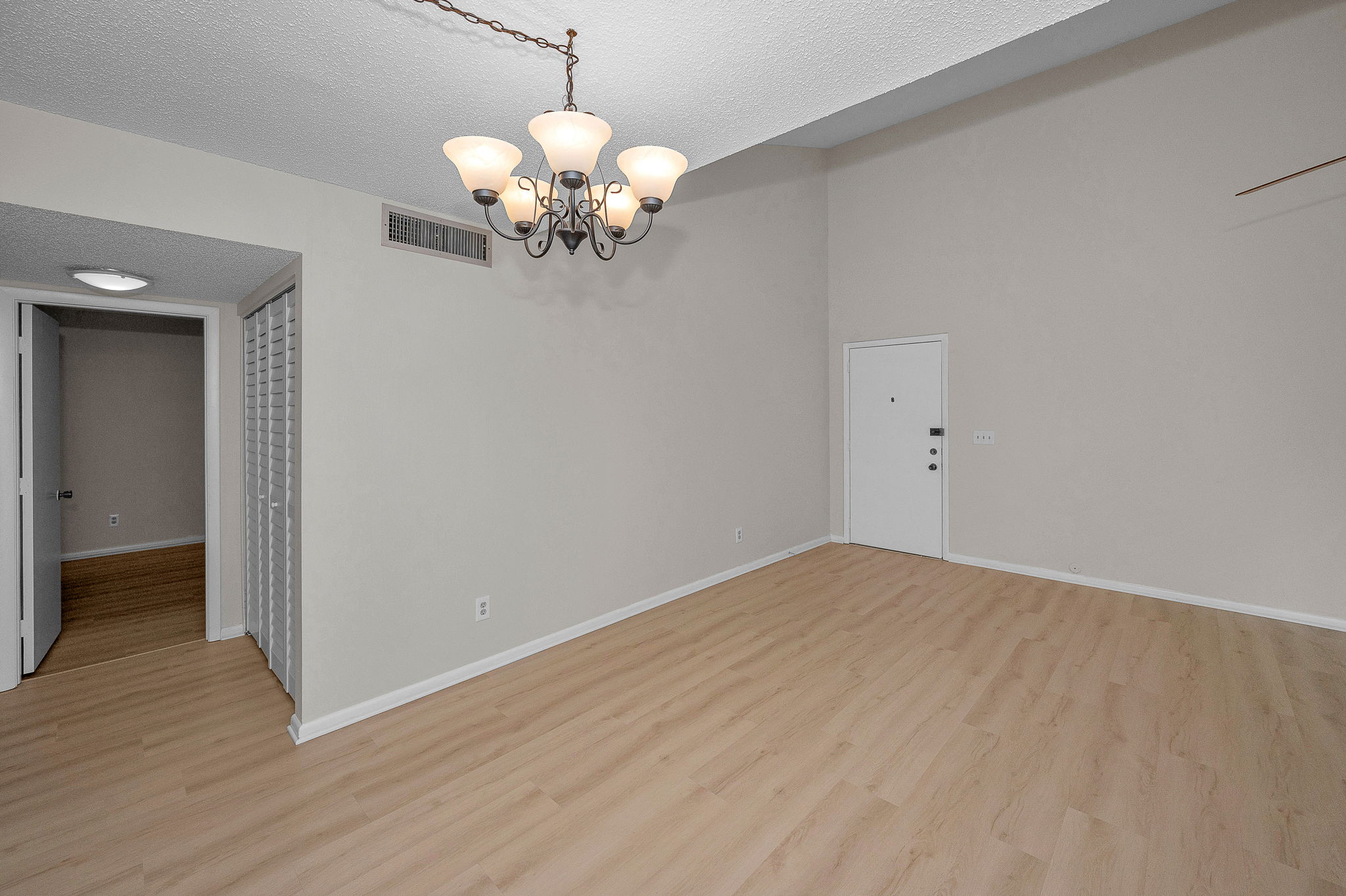 Dining Room12