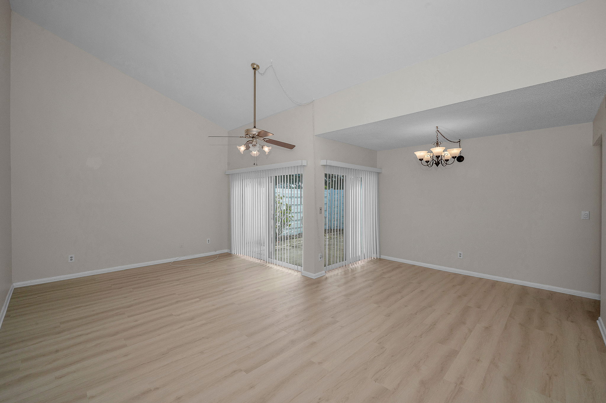 Living and Dining Rooms10