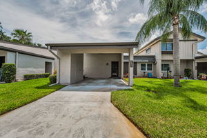 Front Exterior5