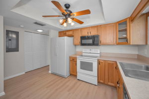 Kitchen14