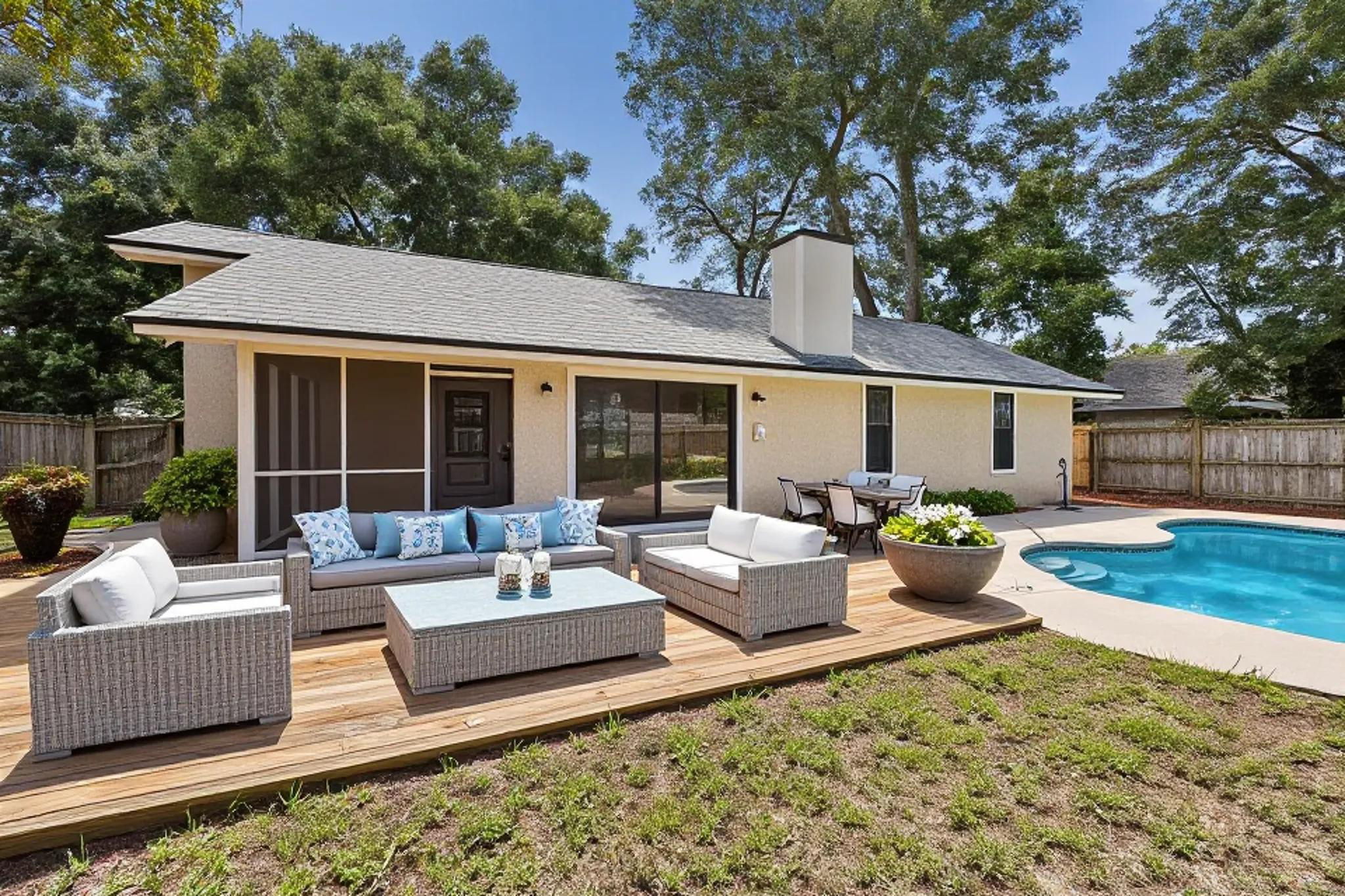  Photo 32
