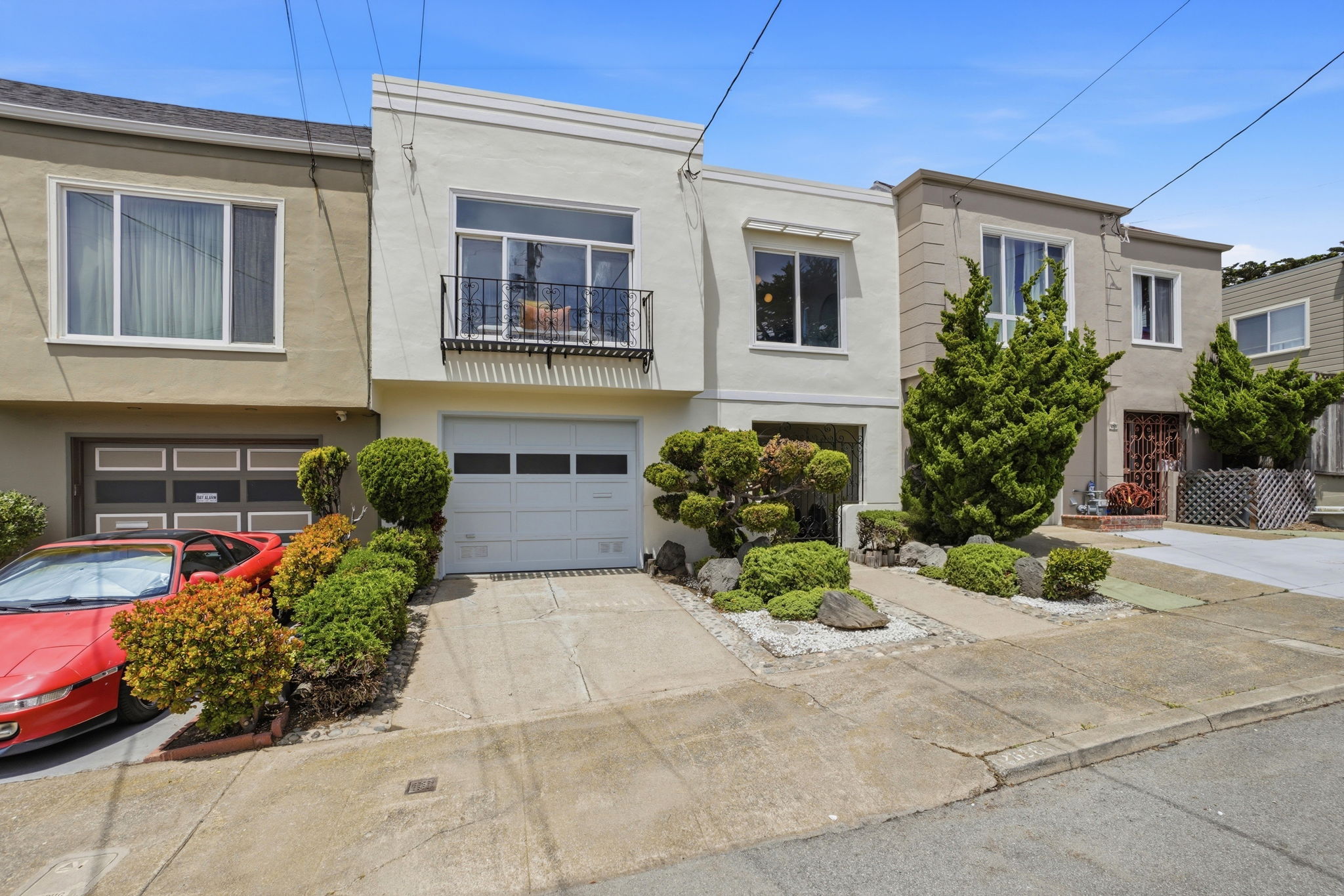 002_F8_2628 Yorba St