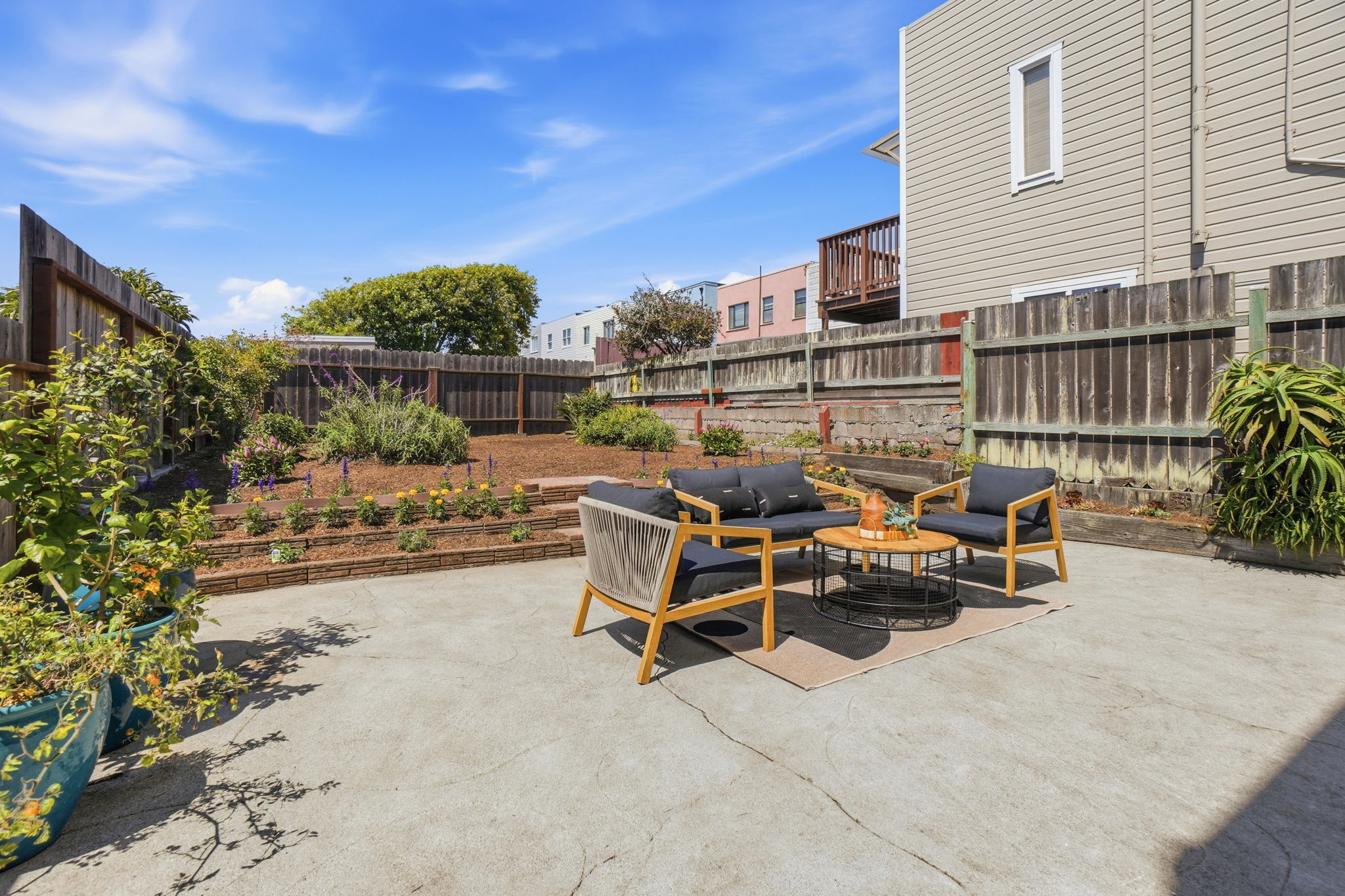 035_F8_2628 Yorba St