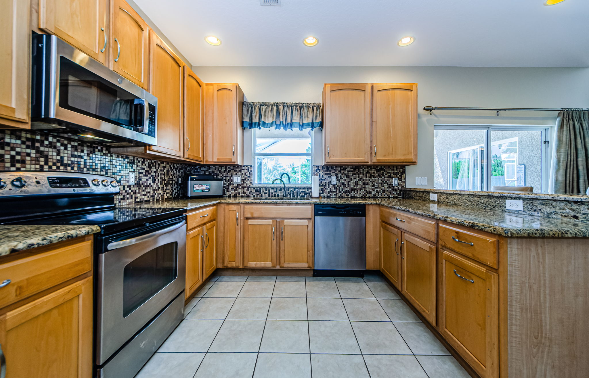 Kitchen 3-3