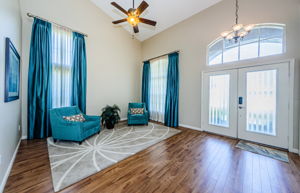 Living Room 3-3