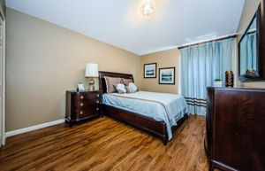 Upper Level Bedroom 4a