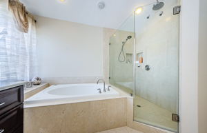 Upper Level Master Bathroom 1b