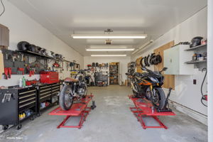 Garage 2